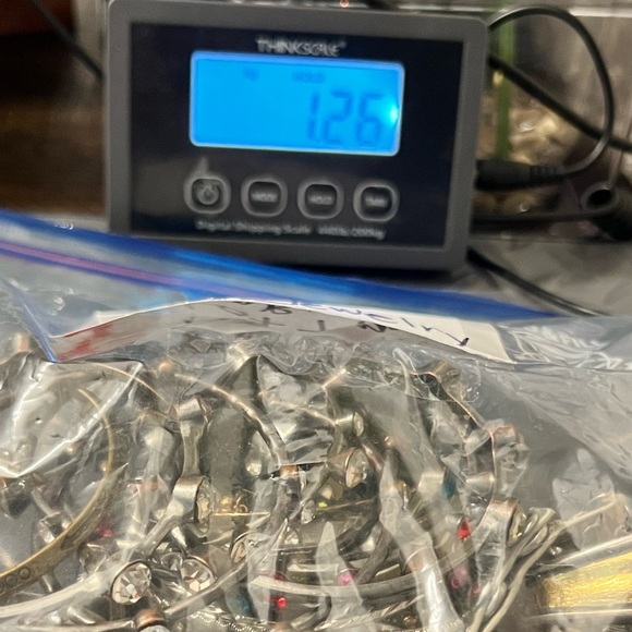 Mixed Junk Jewelry Lot 777 - Picture 3 of 3